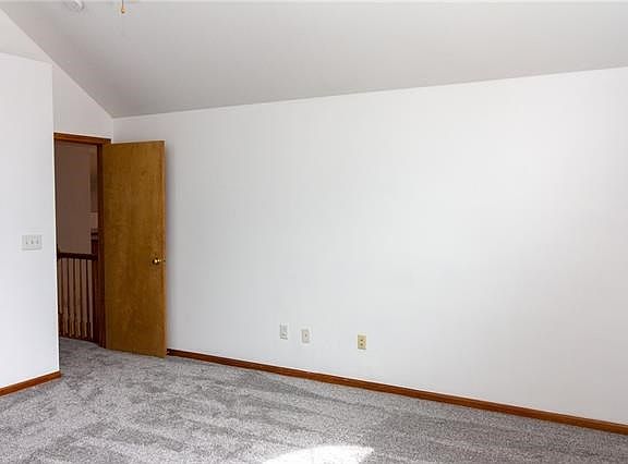 3rd image of 5242 N Jefferson St