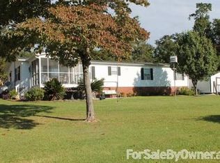 1157 Bayview Dr, Manning, SC 29102