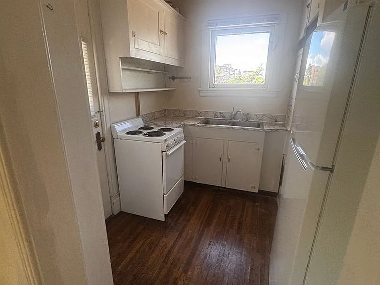 102-108 Jefferson St #500-514 — Photo 7