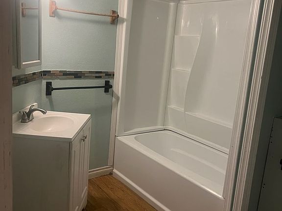 5th image of 815 E 8th Ave #3