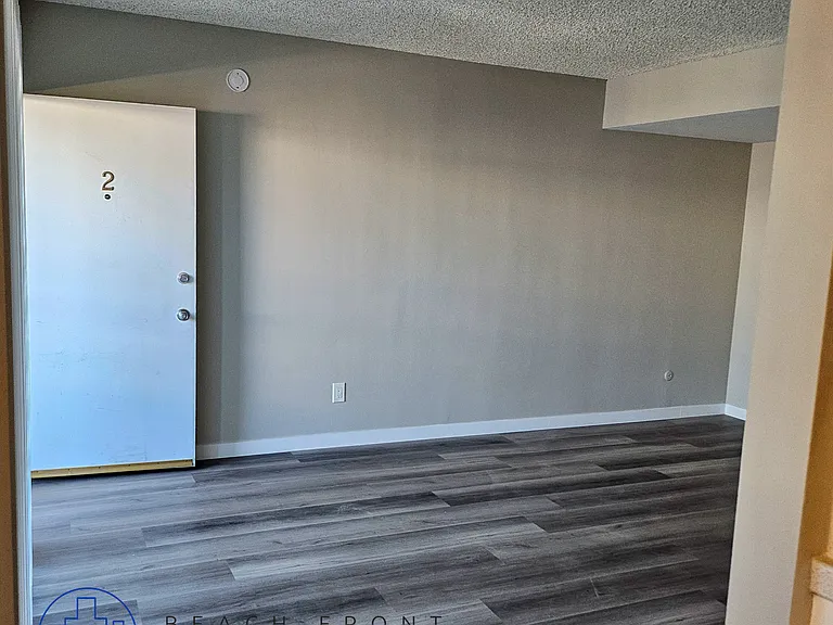 912 E La Palma — Photo 10