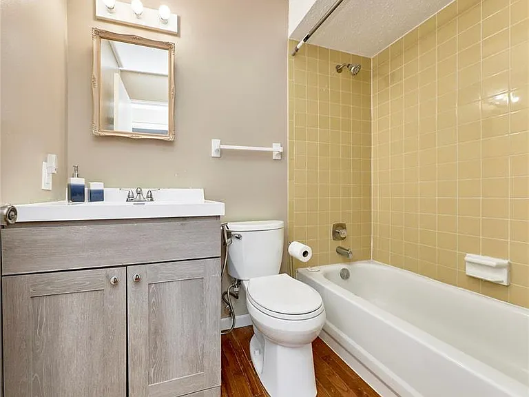 241 Valleyoak Ct — Photo 18