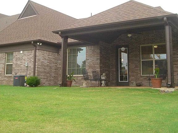 2nd image of 8555 Woodland Rose Cir S
