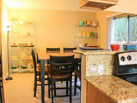 5th image of 2875 Owens St