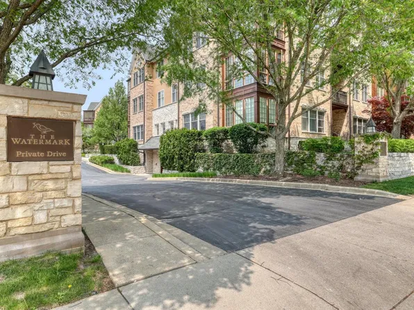 13130 Watertown Plank ROAD #310, Elm Grove, WI 53122