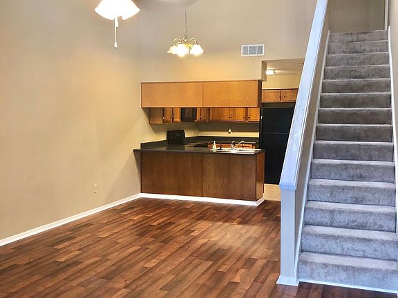 3rd image of 3636 Greenacres Blvd #112