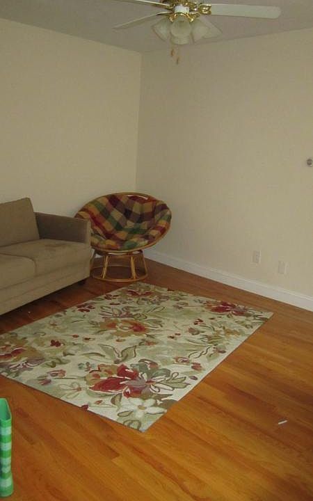 2nd image of 40 Symphony Rd #807