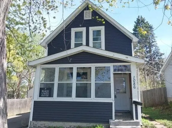1086 Cumberland St, Saint Paul, MN 55117