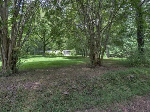 4677 Everett Springs Rd NE, Armuchee, GA 30105