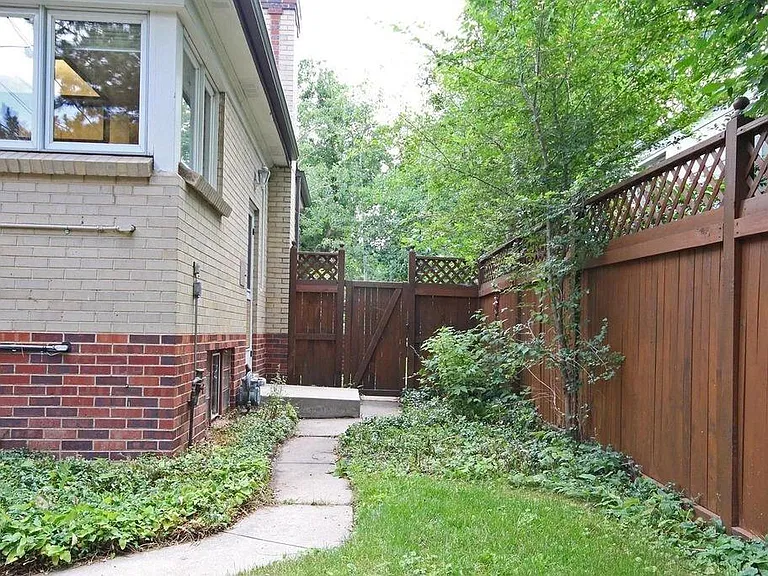 2025 S Adams St — Photo 14