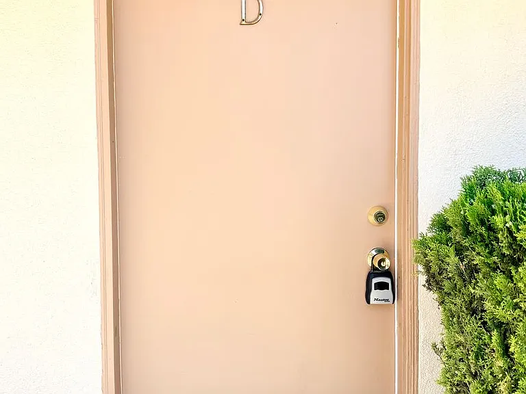 1101 E Airport Ave — Photo 1