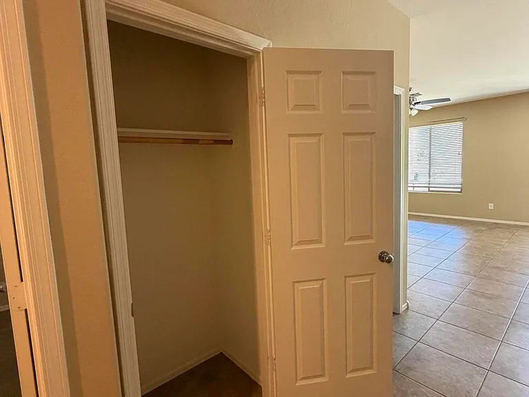 4723 W Gelding Dr — Photo 5