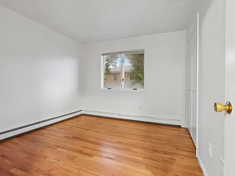 336 E Columbia Ave — Photo 17