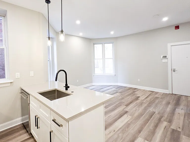 4250 Parkside Ave #1B — Photo 1