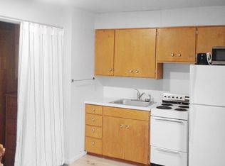 208 2nd St SE #8, Hallock, MN 56728