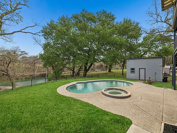 2nd image of 54 S Hampton Drive