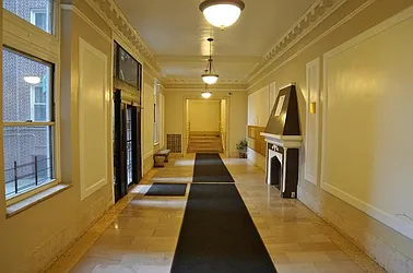Rented by R New York