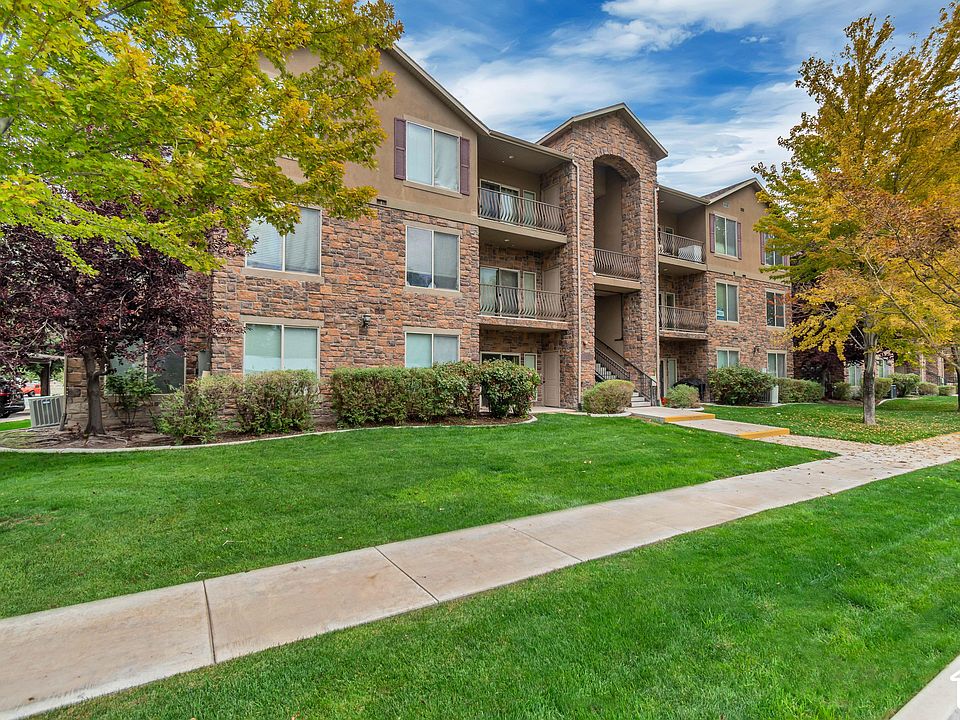 1st image of 476 W 200 N APT 208