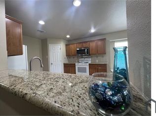 8505 Sagebrush Trl, Aubrey, TX 76227