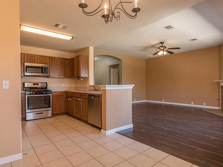 745 Rusk Rd — Photo 9