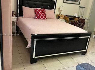 730 SW 10th St APT 4, Miami, FL 33130