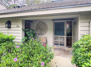 706 Old Mill Pond Rd, Palm Harbor, FL 34683