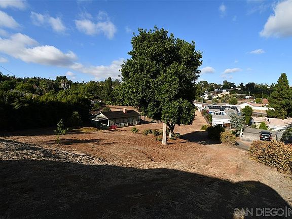 3rd image of 10765 Lupin Way