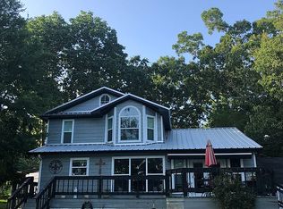 250 Rain Forest Rd, Onalaska, TX 77360