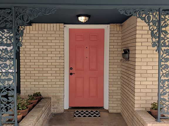 2nd image of 1101 Lynda Ln