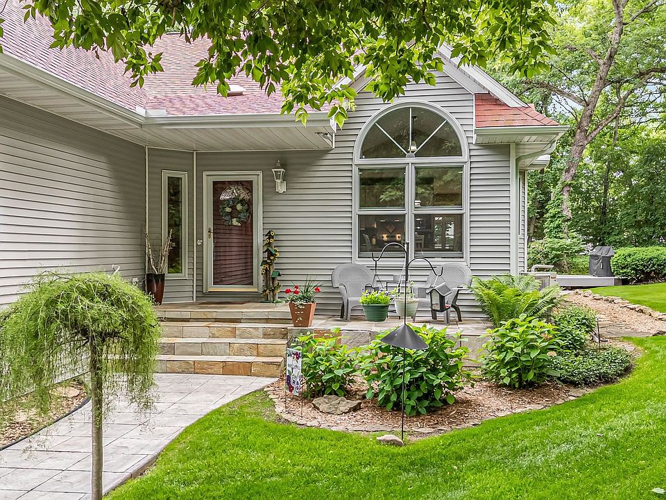 1st image of 8405 Ridgeview Ct