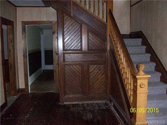 2nd image of 76 Wellsville St