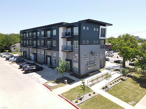 2nd image of 2030 W Hickory St #11043978
