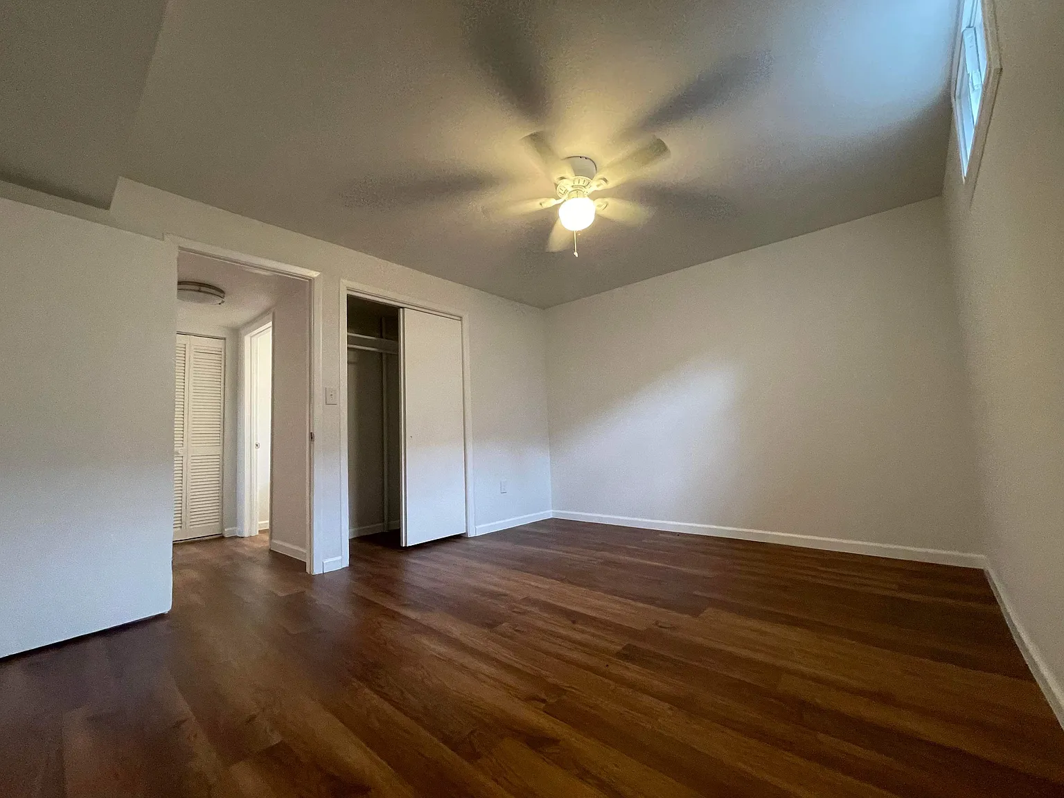 3 bed, 1300 sqft, $750 — Photo 3