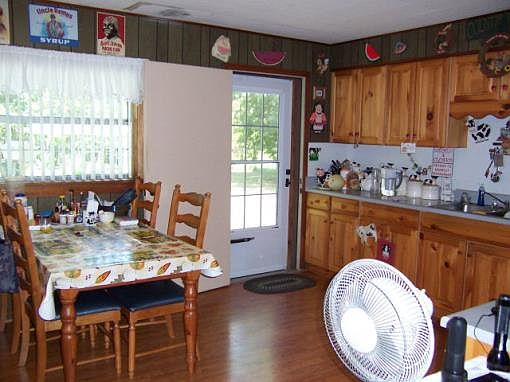 5th image of 10950 NE 27th Ct