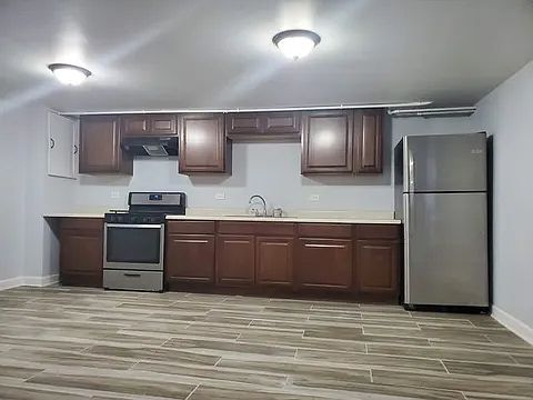 3rd image of 2200 W 21st Pl #G