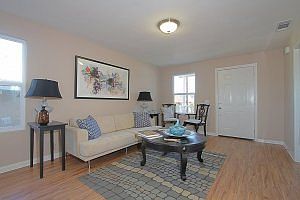 5th image of 217 Newland St