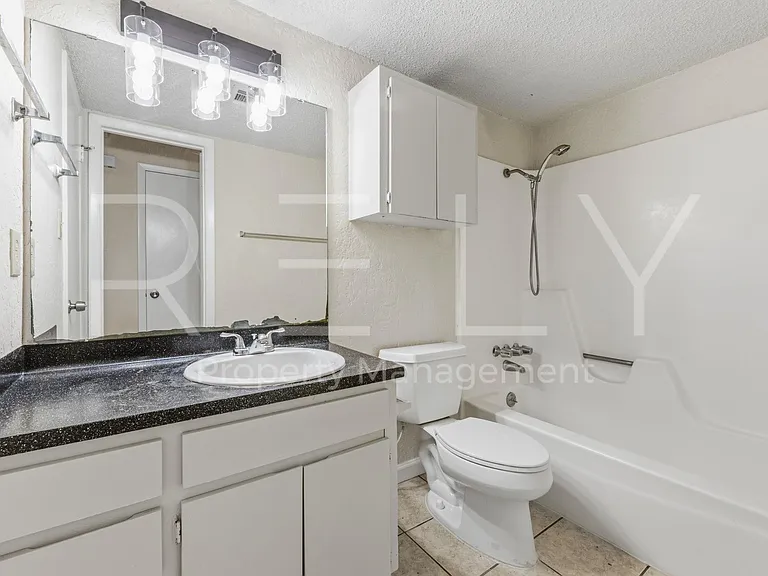 1005 Milford Way #A — Photo 17