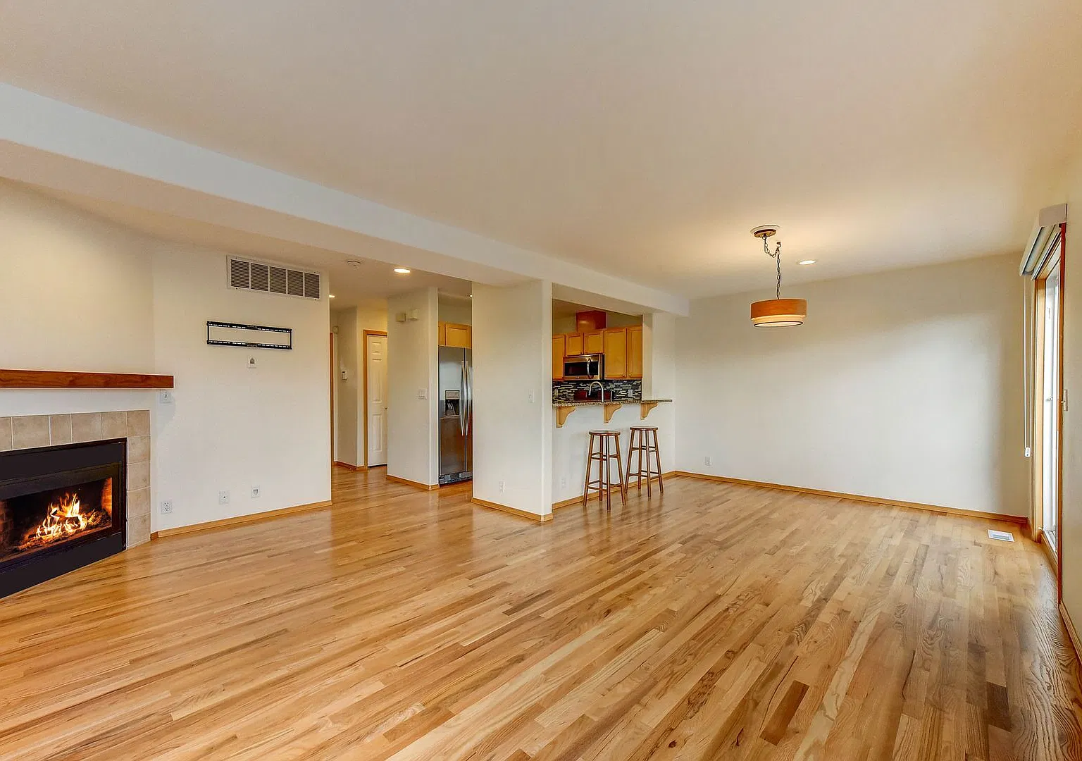 Terrific Townhome — Photo 4