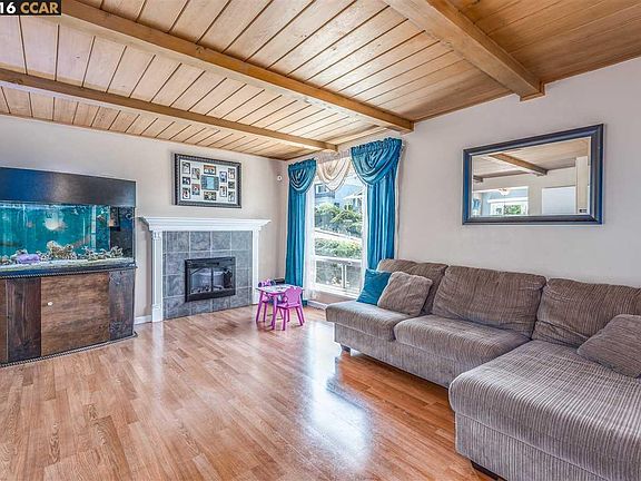 3rd image of 2168 La Mirada Dr