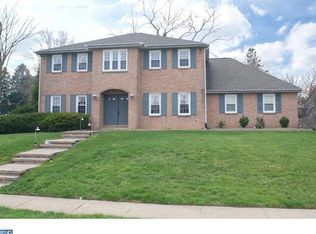 1800 Autumn Leaf Ln, Huntingdon Valley, PA 19006