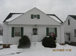 5573 Waterbury Ave, Maple Heights, OH 44137