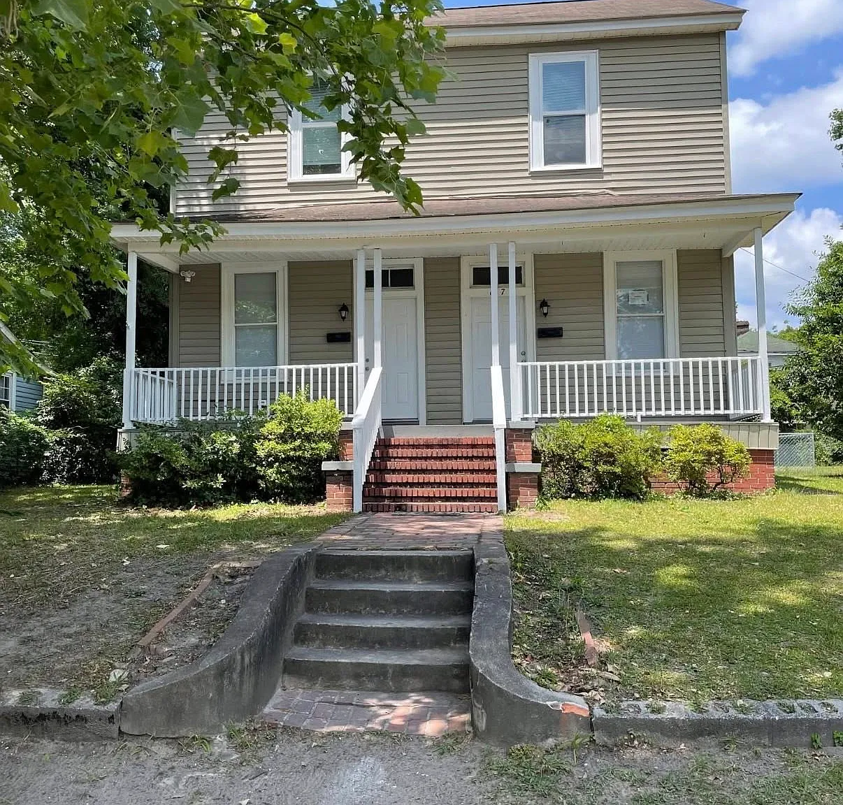 5 bed, 2040 sqft, $4,500 — Photo 1