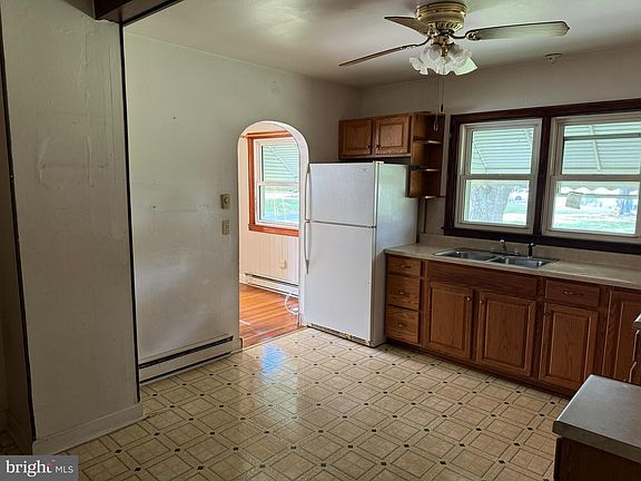 3rd image of 311 Craft St