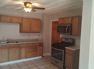 31 Southwick St #33, Chicopee, MA 01020