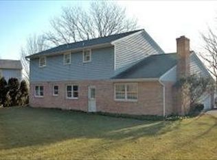 821 Bellecrest Rd, Lancaster, PA 17601