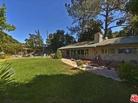 2nd image of 436 S Topanga Canyon Blvd