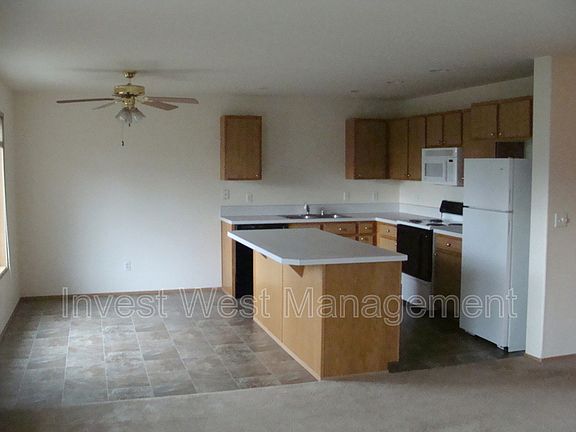 4th image of 1718 SE 11th Ave APT 302