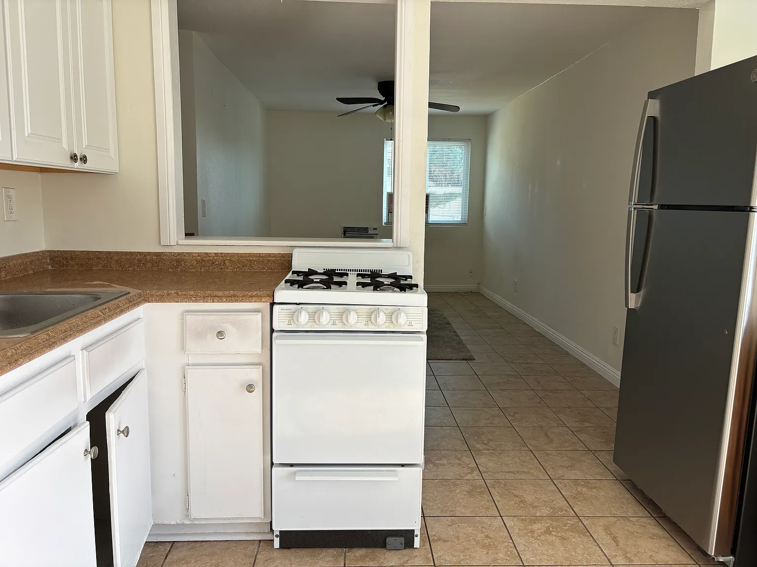 1 bed, 600 sqft, $2,200 — Photo 2
