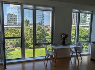 2 Earhart St Unit 521, Cambridge, MA 02141