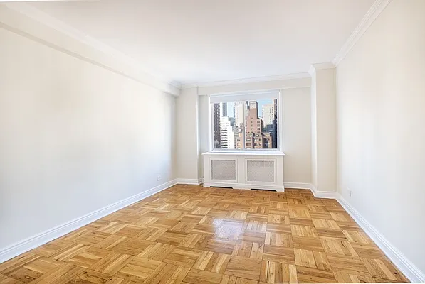 Rented by Stonehenge NYC LLC | media 11